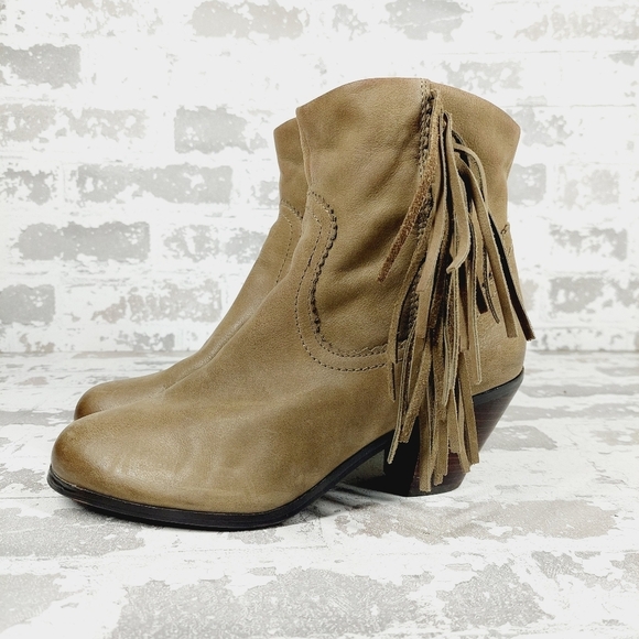 Sam Edelman Shoes - Sam Edelman Women's Louie Tan Suede Fringe Ankle Zip Up Boots O161